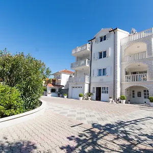 Apartment Snjezana 