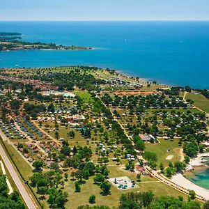 Ferienpark Happy Camp Mobile Homes In Park Umag ****