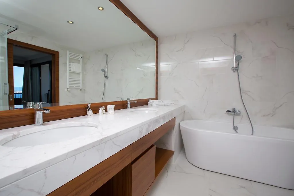 Amadria Park Hotel Royal 奥帕提亚 4*,